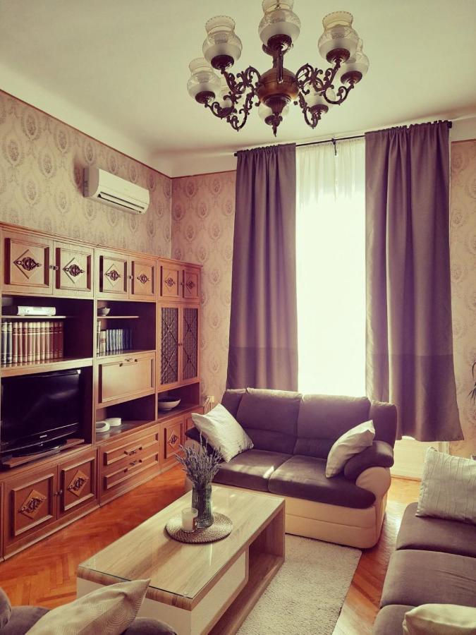 Апартаменти App Obrovac In The Centre - With Amazing Sea View! Пула Екстер'єр фото
